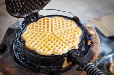 How Long Do You Cook Waffles in a Cast Iron Waffle Maker