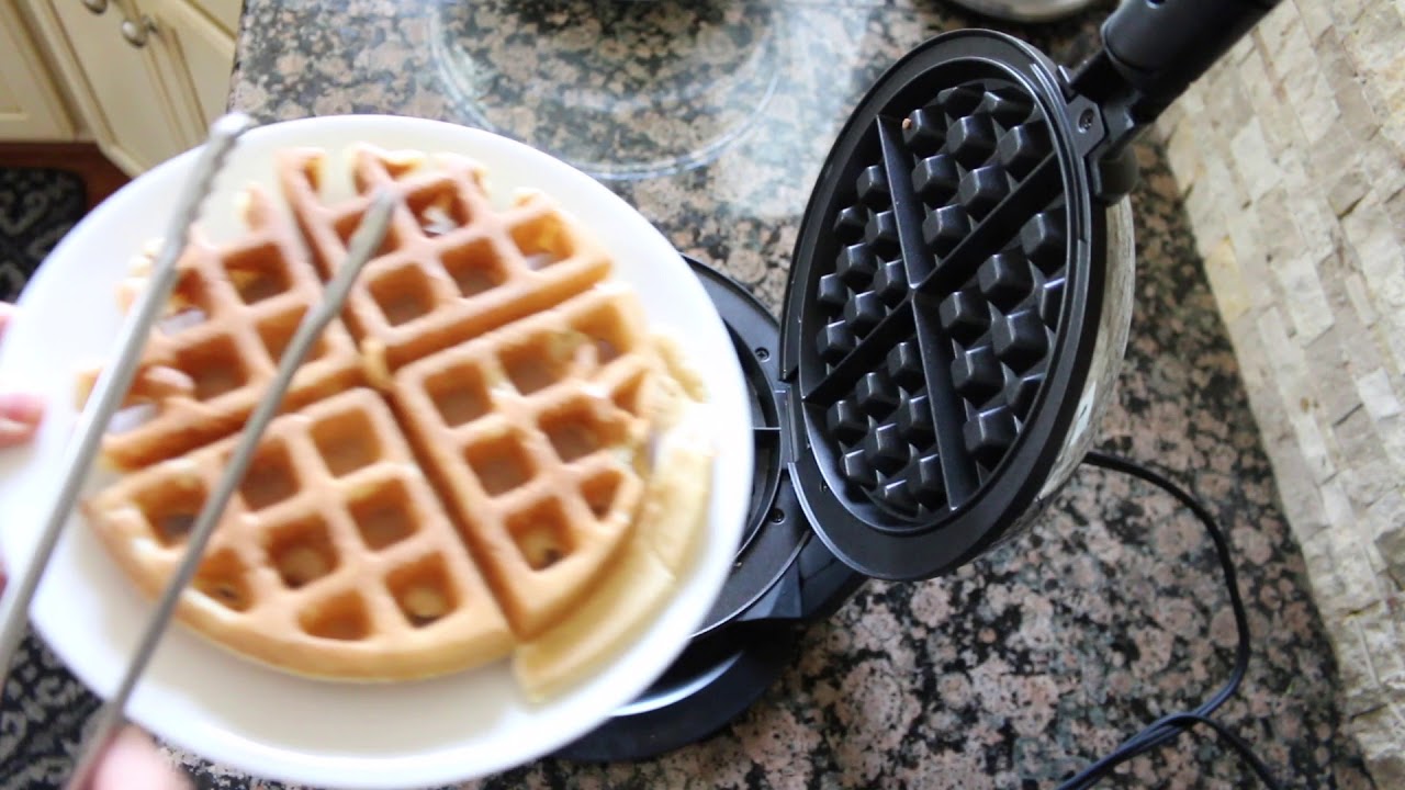 How Do You Use the Oster Waffle Maker Flip