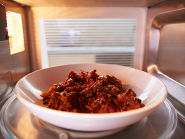 Can You Put A Cold Glass Dish In The Oven?